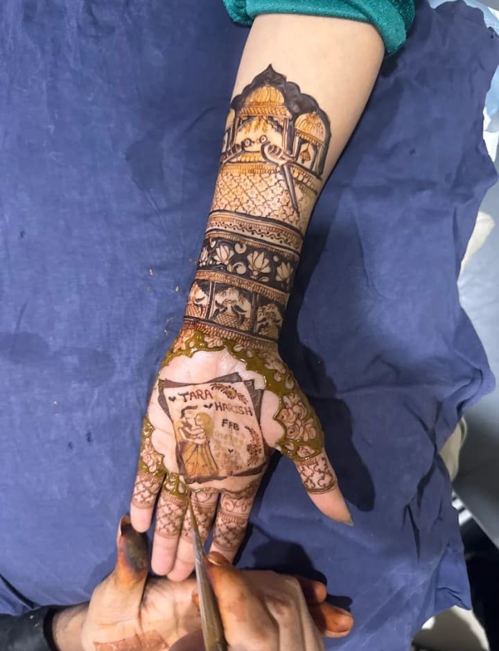Mehndi by Naaz